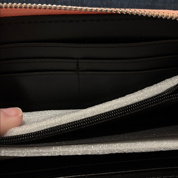 NWT Adorned faux leather Wallet with rfid shielding. - Picture 3 of 6